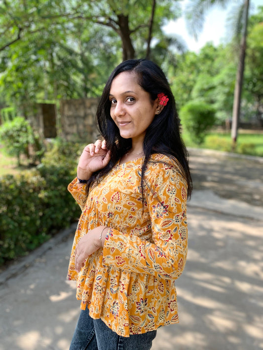 Kesar Phool Kurti
