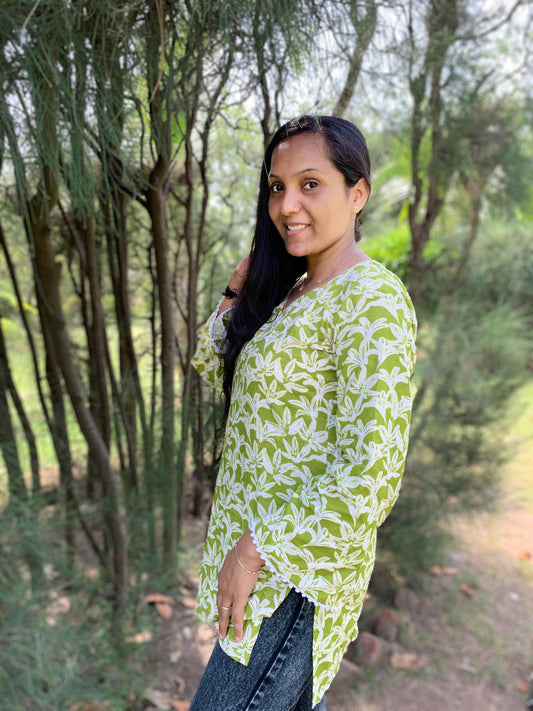 Hari Pushp Kurti