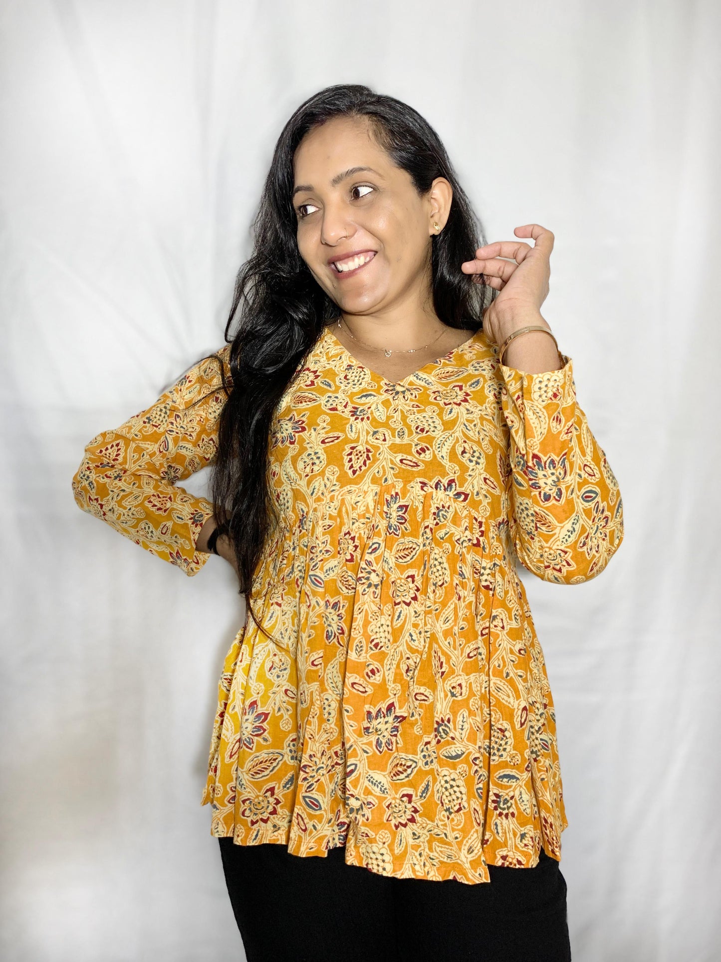Kesar Phool Kurti