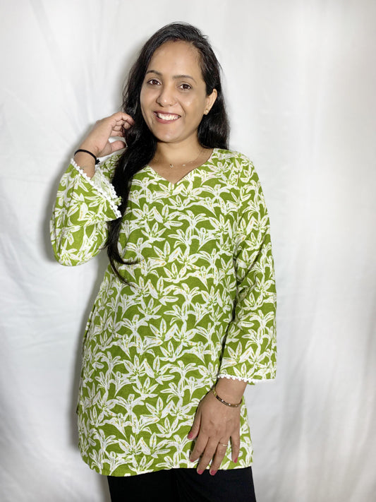 Hari Pushp Kurti