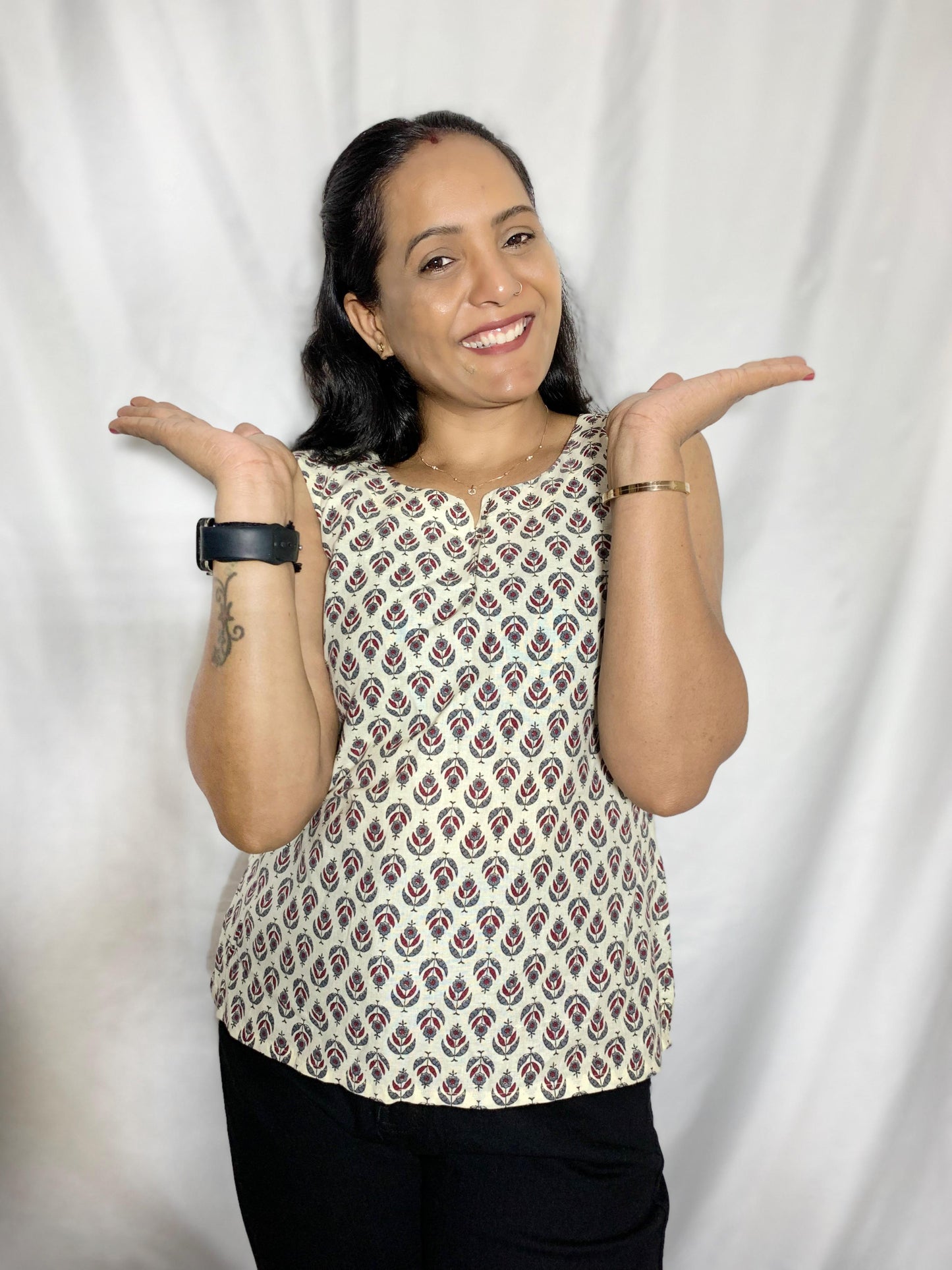 Mor-Mohini Top